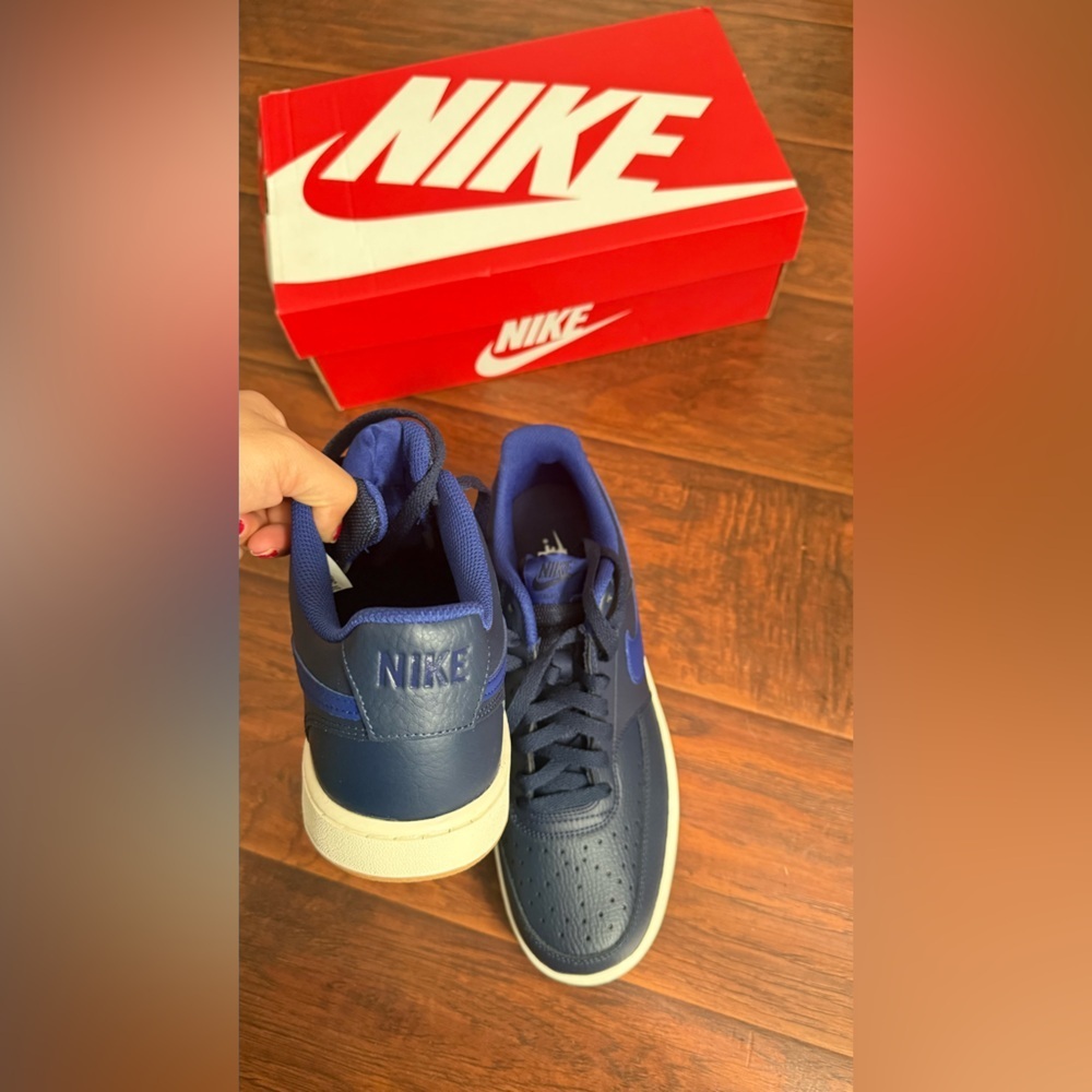 Nike Men's Navy and White Sneakers - Picture 3 of 5
